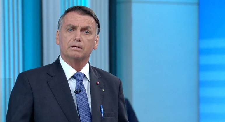  Bolsonaro libera exploração de florestas em terras indígenas