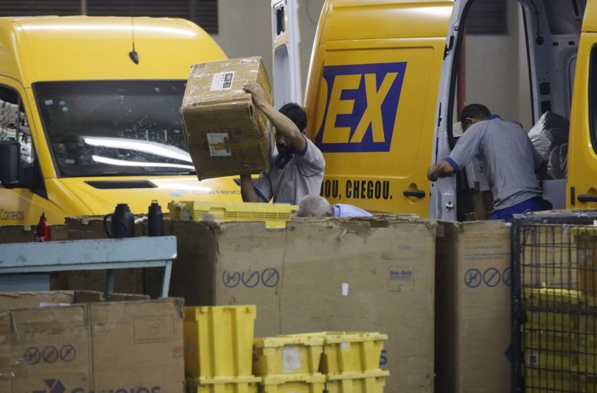  Correios realiza leilão de produtos que não puderam ser entregues