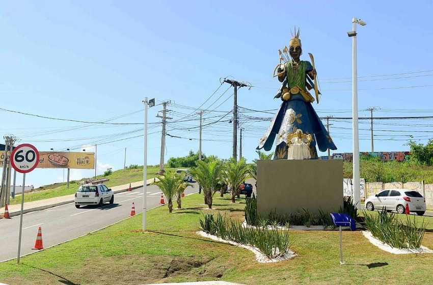  Bruno Reis lamenta incêndio contra estátua de Mãe Stella de Oxóssi e cobra punição aos criminosos