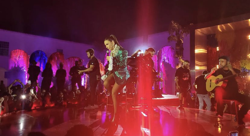  Ivete Sangalo faz show especial para gravar EP em Salvador e famosos marcam presença