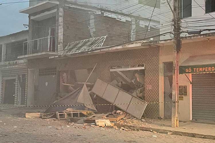  Explosão de gás deixa 1 morto e 3 feridos no interior da Bahia