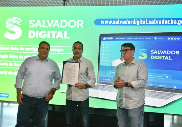  Salvador lança plataforma digital de serviços