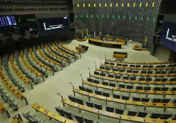  Confira quem são os 39 deputados federais da Bahia que vão tomar posse nesta quarta-feira (1º)