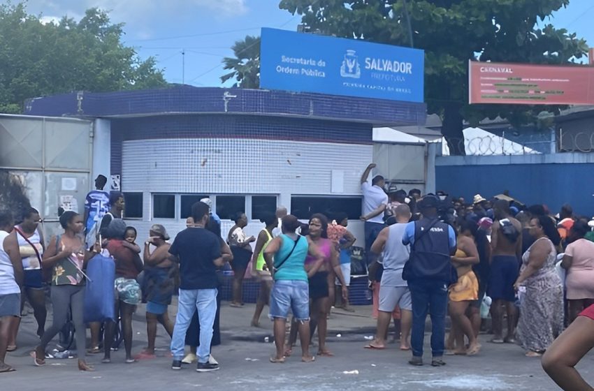  Prefeitura de Salvador encerra credenciamento de de ambulantes para o Carnaval; saiba mais