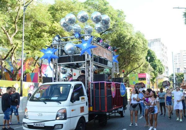  Furdunço leva magia dos antigos carnavais para o Circuito Osmar nesta sexta-feira (17)