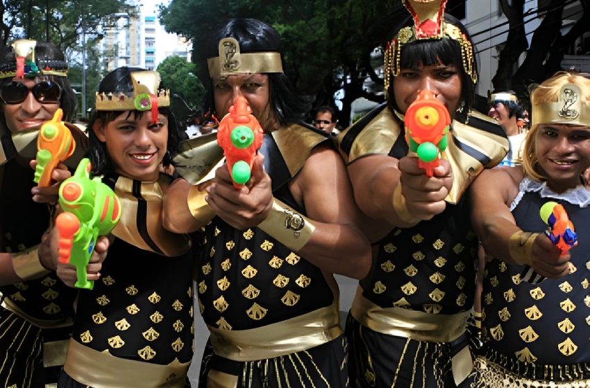  Olívia Santana apresenta projeto de lei para proibir uso de pistolas de água no Carnaval