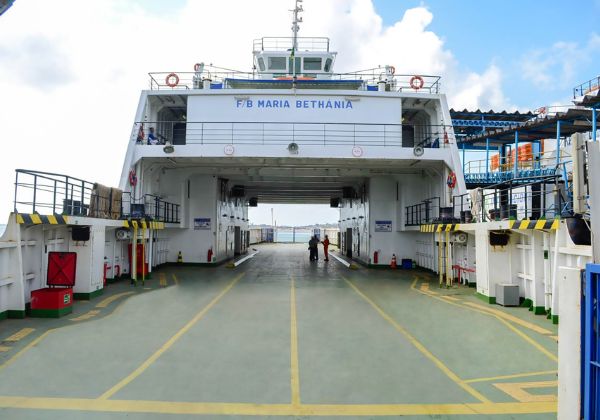  No feriado de Corpus Christi ferry-boat funciona em operação especial