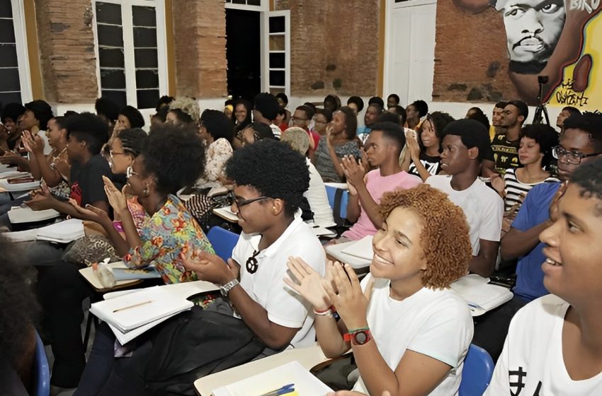  Instituto Steve Biko oferece vagas gratuitas para curso pré-vestibular em Salvador