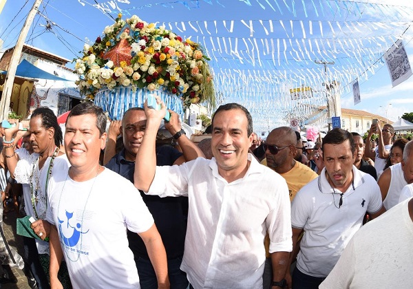  Prefeito ressalta harmonia e respeito à tradição durante Festa de Iemanjá