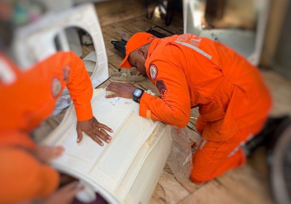  Bombeiros retiram criança de dentro de máquina de lavar