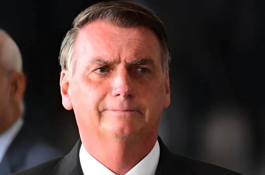  Bolsonaro deve entregar joias saudistas e armas até esta sexta-feira (24)