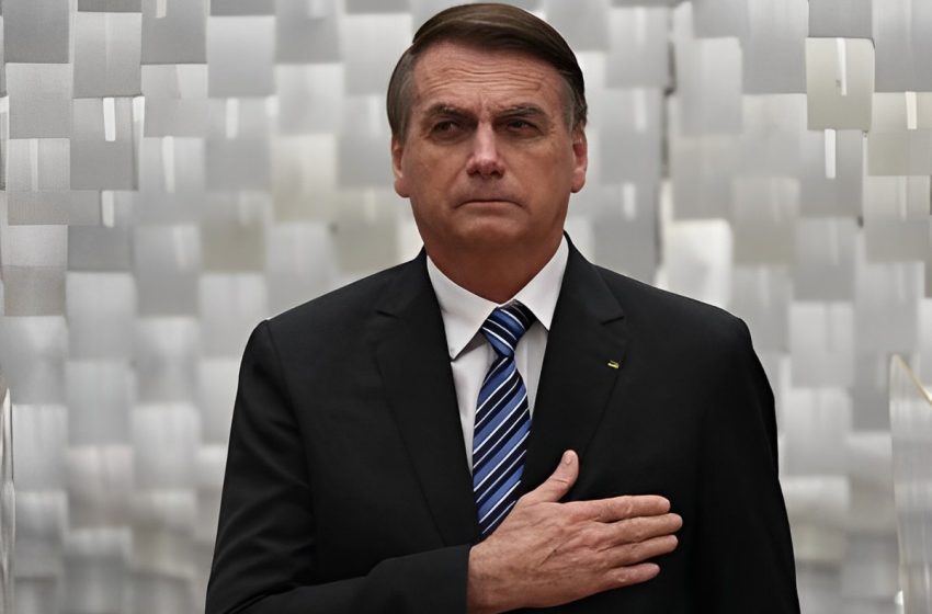  Bolsonaro afirma à PF que compartilhou vídeo golpista “sem querer”