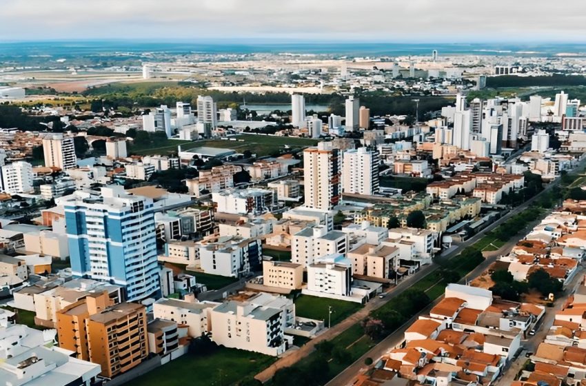  Prefeitura de Vitória da Conquista aumenta valor de alvarás em 500% e revolta ambulantes