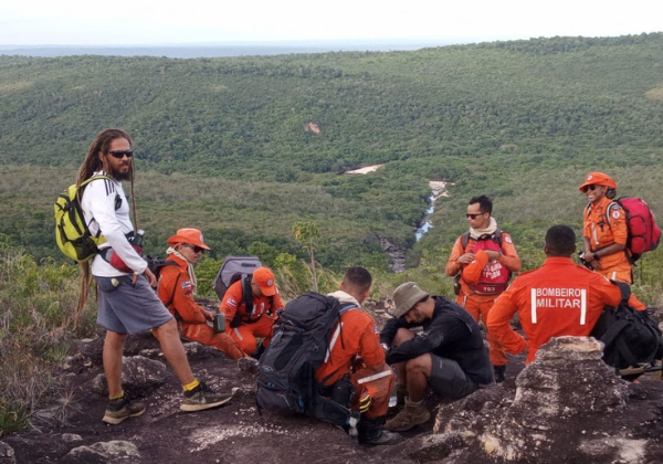  Turistas israelenses são resgatados na Trilha da Fumaça