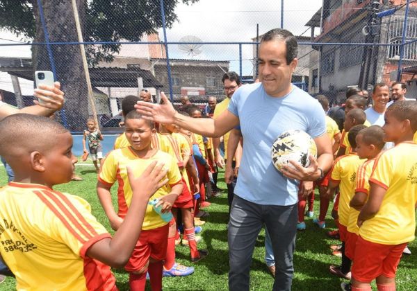  Calabetão ganha campo com grama sintética e anúncio de nova quadra