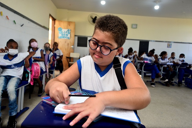  Crianças em tratamento de saúde mantêm rotina escolar com aulas em hospitais e clínicas em Salvador