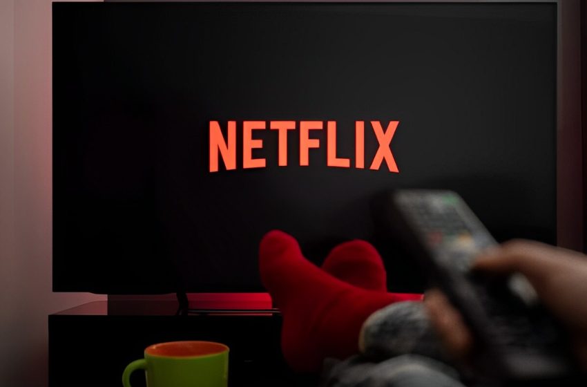  Netflix anuncia fim do compartilhamento de senhas; saiba mais