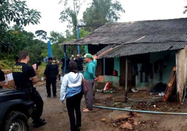  Trabalhadores em condições análogas à escravidão são resgatados em fazenda de café