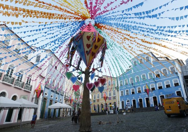  Governo do Estado publica editais do São João da Bahia 2023