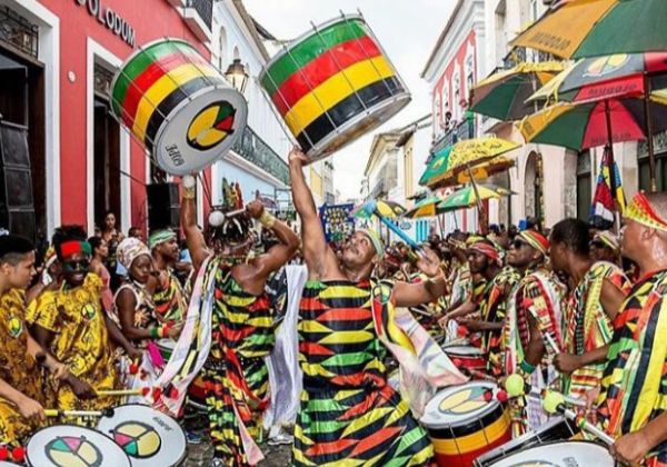  Olodum estreia no Carnaval de 2024 nesta sexta-feira (9) com saída no Pelourinho