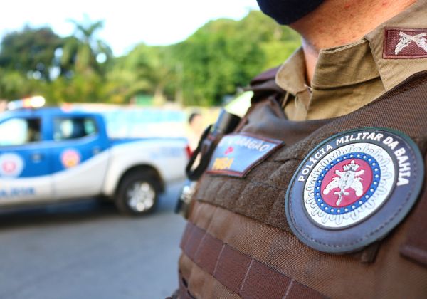  Policiais militares encontram granadas em bairro de Salvador após troca de tiros