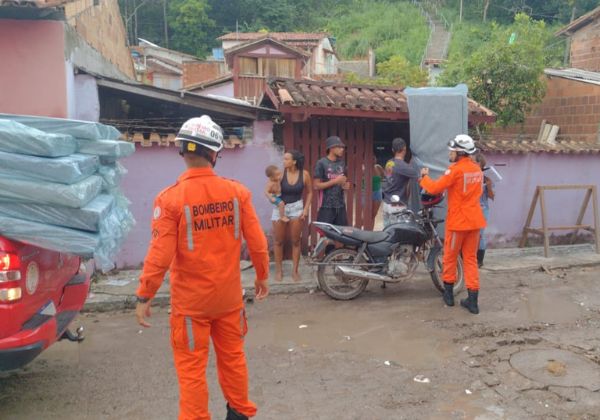  Bombeiro continuam atuando no atendimento a população de Santa Cruz Cabralia