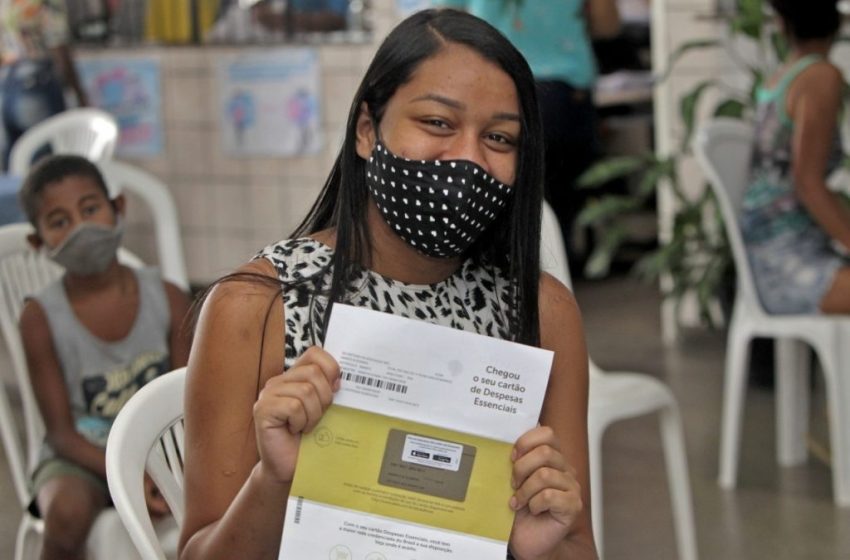  SEC orienta famílias beneficiárias do Bolsa Presença para atualização do CadÚnico