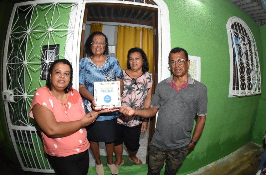  Prefeitura entrega 200 casas reformadas pelo Morar Melhor e nova praça em Mirantes de Periperi