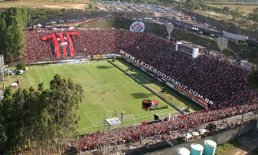  Vitória fecha acordo com Ambev