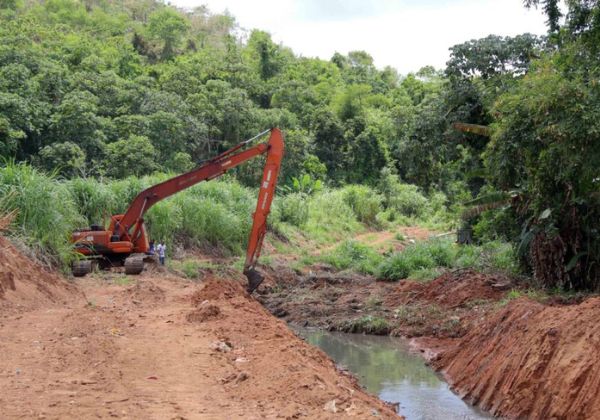  Prefeitura reforça ações de manutenção no sistema de drenagem de Salvador