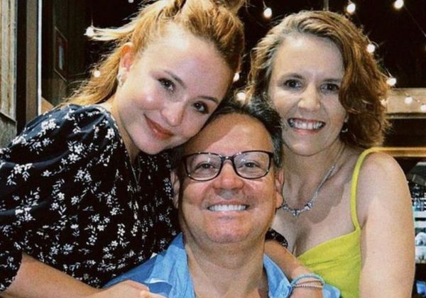  Larissa Manoela rompe com a mãe e pai manda ‘indireta’ para a atriz; entenda