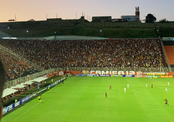  Jogadores do Vitória são furtados no Barradão após jogo