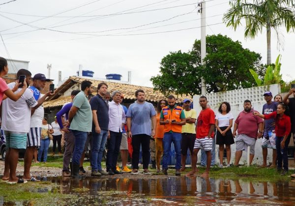  “Vamos dar atenção às pessoas atingidas pelas chuvas”, afirma Jerônimo em visita à região de Subaúma