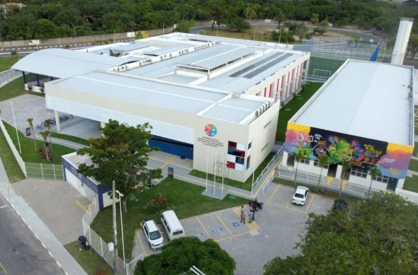  Jerônimo e ministros entregam novo Centro Estadual de Educação Integral em Lauro de Freitas