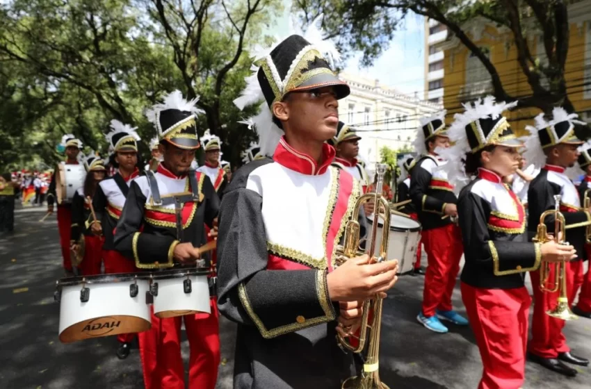  Fanfarras escolares e diversas atividades marcam o bicentenário da Independência do Brasil na Bahia