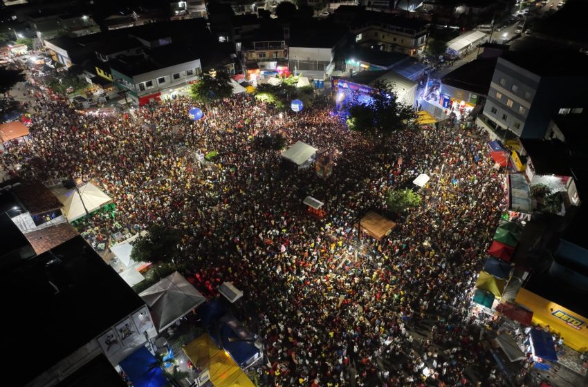  Última noite do São João em Paripe agita o público e movimenta a economia do subúrbio de Salvador