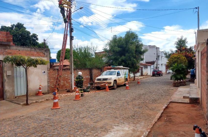  Ligações clandestinas: energia recuperada na Bahia poderia abastecer Salvador durante um mês