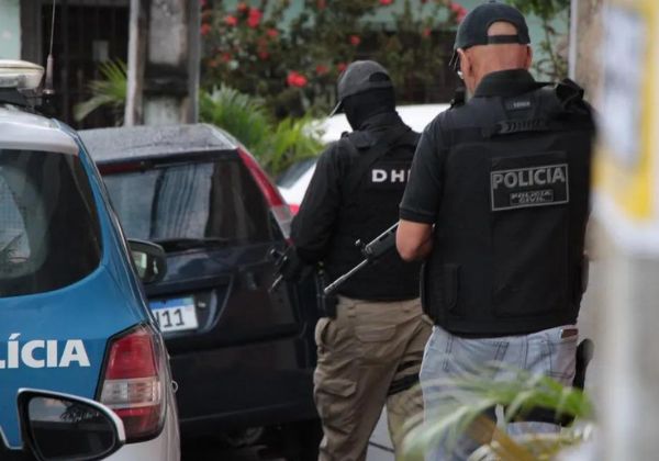  Homem é preso por suspeita de furtar carnes e uma garrafa de bebida em mercado de Salvador