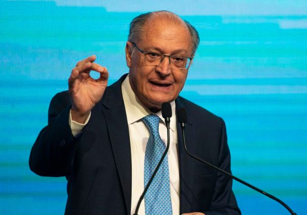  Alckmin diz que setor automotivo investirá R$ 100 bilhões até 2029