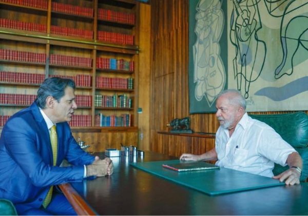  Pesquisa indica vitória de Lula ou Haddad em eventual segundo turno para 2026