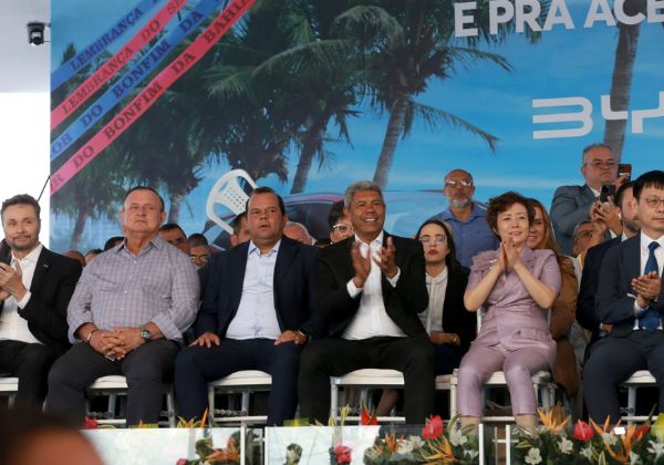  “Vamos transformar a Bahia no centro da América Latina”, afirma vice-presidente global da BYD, Stella Li