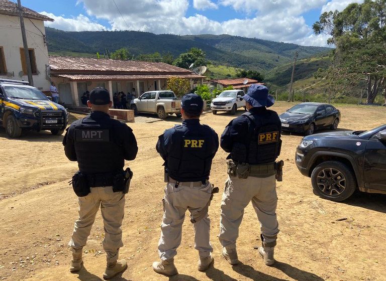  PRF em Operação conjunta com o MPT revela trabalho escravo em fazenda na Bahia