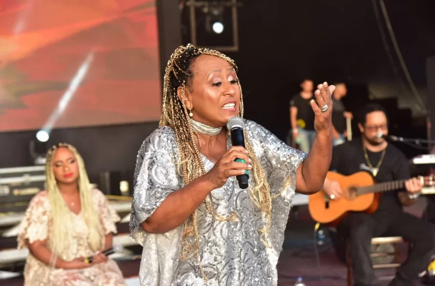  Multidão lota Parque de Exposições no último dia do Canta Bahia