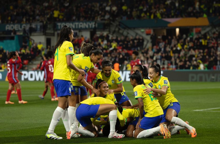  Goleada na estreia! Seleção feminina vence Panamá