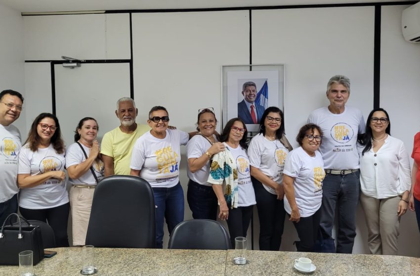  Professores realizam visita técnica à Serin para cobrar o pagamento