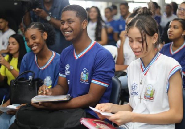  SEC promove aulões preparatórios do ENEM para 15 mil estudantes em 116 escolas, neste sábado (26)