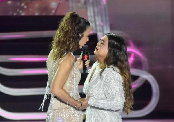  Preta Gil presta homenagem à Gal Costa e é surpreendida por Ivete Sangalo no Criança Esperança