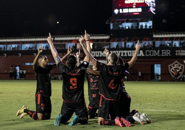  Segue o líder! Vitória vence o Botafogo-SP e assume a liderança da Série B