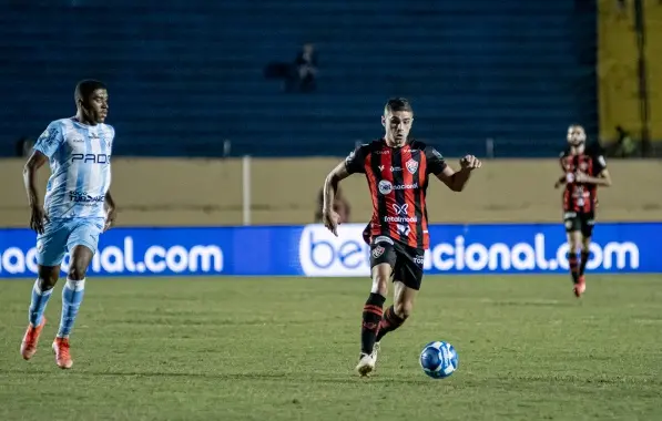  Vitória perde para o Londrina e quebra sequência de vitórias