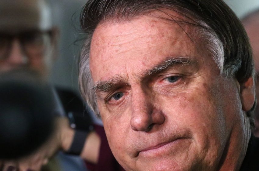  PF tem aval para aprofundar investigação sobre vacina de Bolsonaro